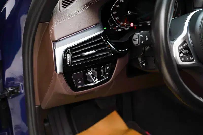 2022 BMW 5 Series Facelift 530Li Luxury M Sport Package — миниатюра 14