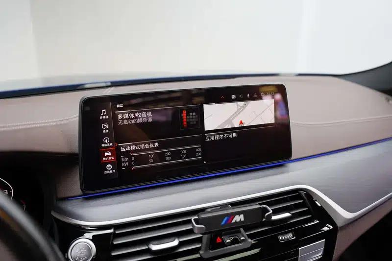 2022 BMW 5 Series Facelift 530Li Luxury M Sport Package — миниатюра 6