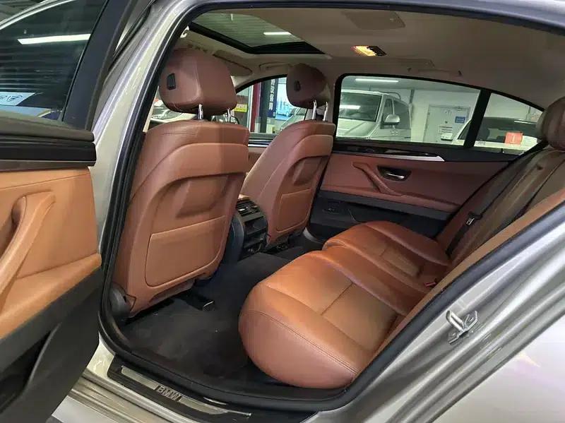 BMW 5 Series 2017 520Li Elegant Edition — миниатюра 15