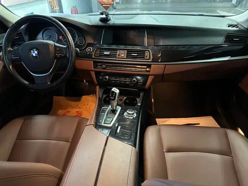 BMW 5 Series 2017 520Li Elegant Edition — миниатюра 10