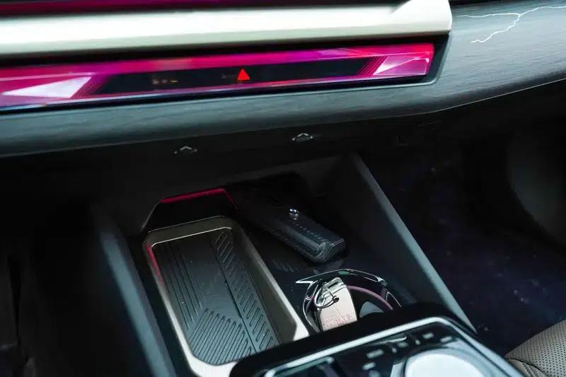 2024 BMW 5 Series 530Li Leading Edition M Sport Package — миниатюра 7