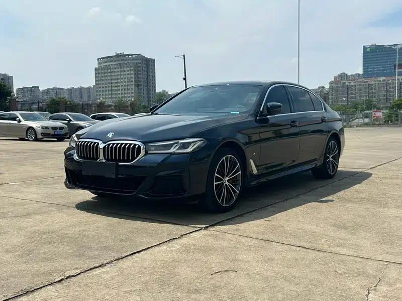 2022 BMW 5 Series Facelift 530Li Leading Edition M Sport Package — миниатюра 1