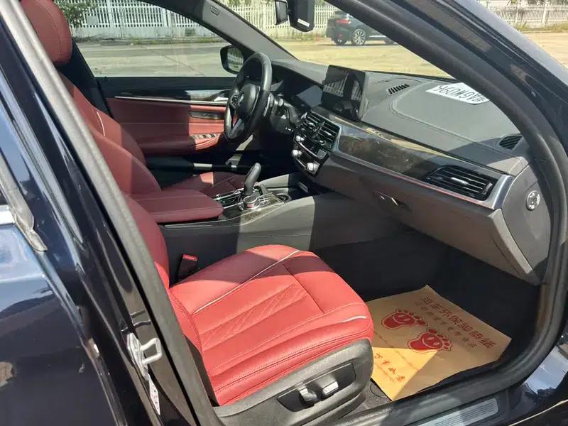 2022 BMW 5 Series Facelift 530Li Leading Edition M Sport Package — миниатюра 8