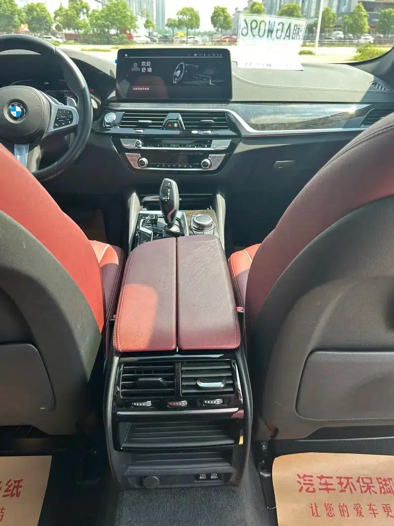 2022 BMW 5 Series Facelift 530Li Leading Edition M Sport Package — миниатюра 9
