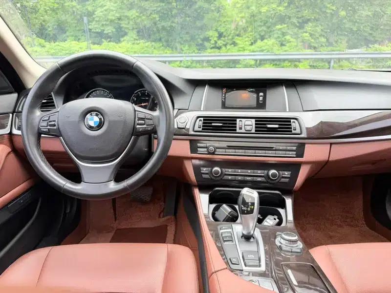 2017 BMW 5 Series 525Li Luxury Design Package — миниатюра 14