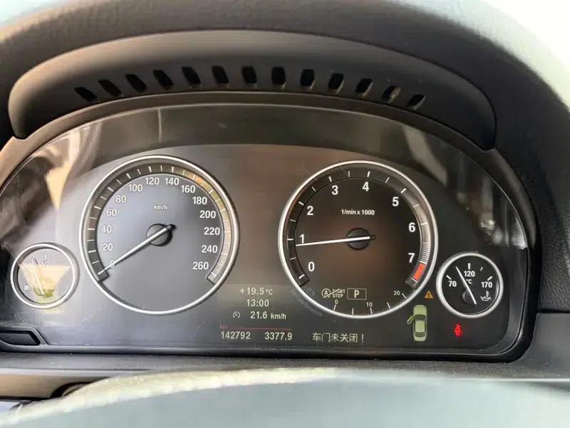 BMW 5 Series 2013 525Li Leading Edition — миниатюра 7