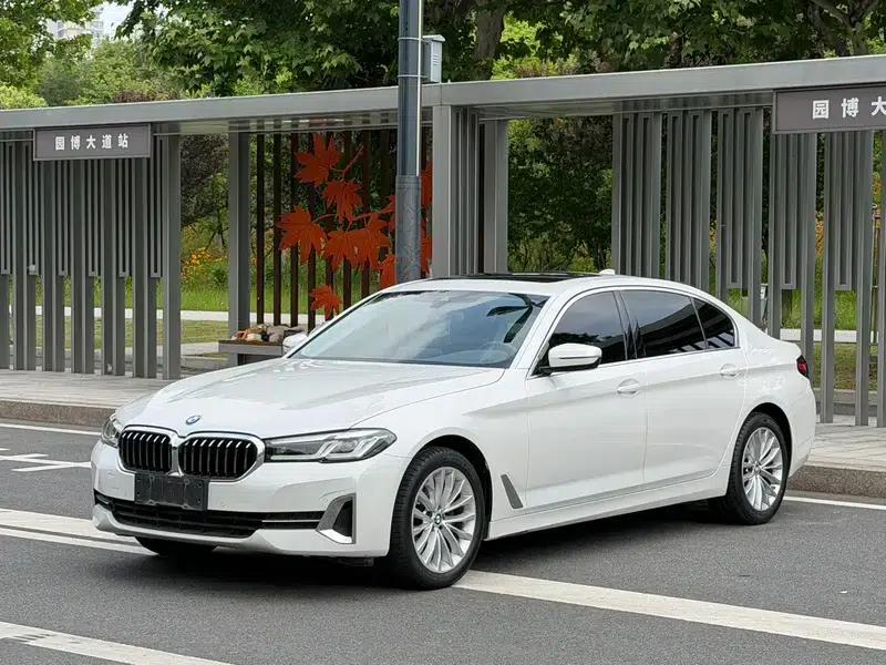 BMW 5 Series 2022 Facelift 525Li Luxury Package — миниатюра 1