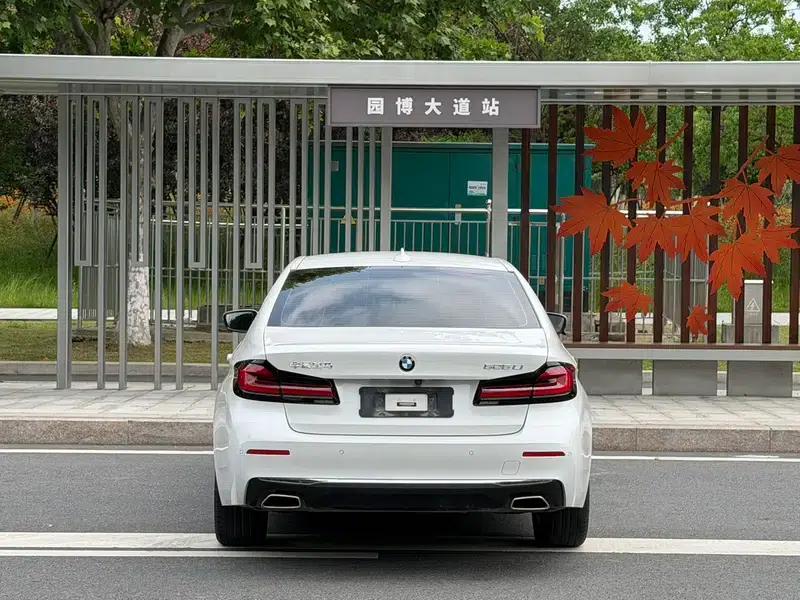BMW 5 Series 2022 Facelift 525Li Luxury Package — миниатюра 5