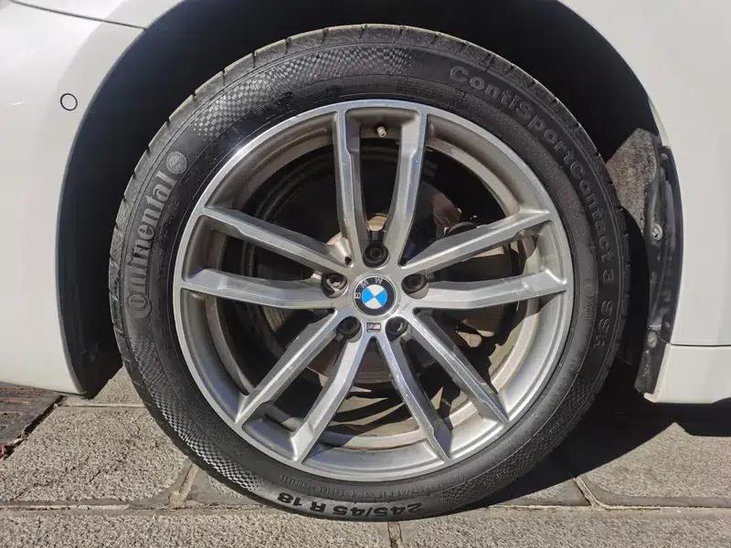 2019 BMW 5 Series 525Li M Sport Package — миниатюра 12