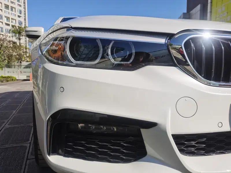 2019 BMW 5 Series 525Li M Sport Package — миниатюра 13