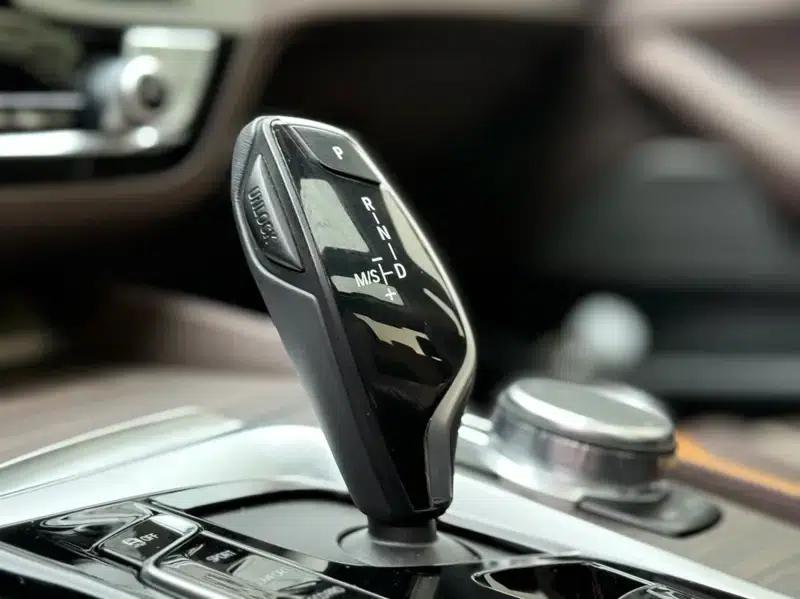2023 BMW 5 Series 530Li Leading Luxury Package — миниатюра 12