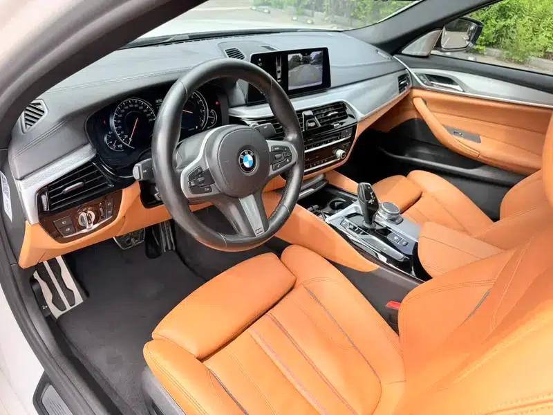 2018 BMW 5 Series (Imported) 525i M Sport Package — миниатюра 13