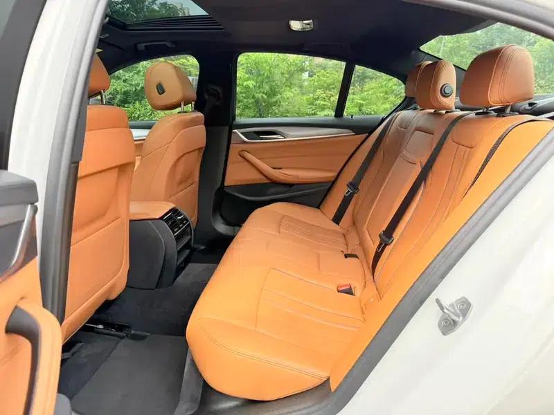 2018 BMW 5 Series (Imported) 525i M Sport Package — миниатюра 17