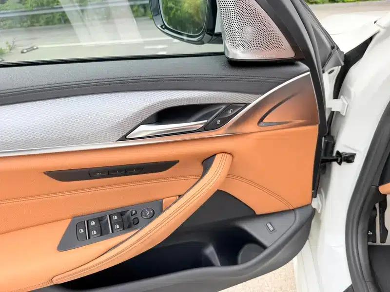 2018 BMW 5 Series (Imported) 525i M Sport Package — миниатюра 8