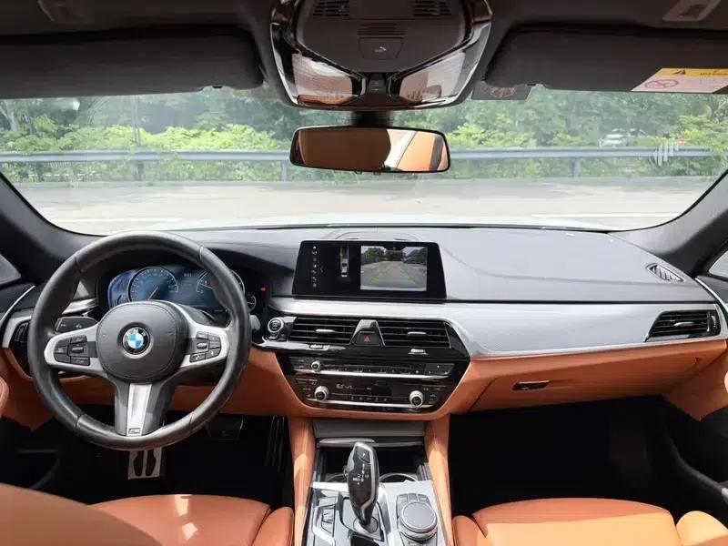 2018 BMW 5 Series (Imported) 525i M Sport Package — миниатюра 10