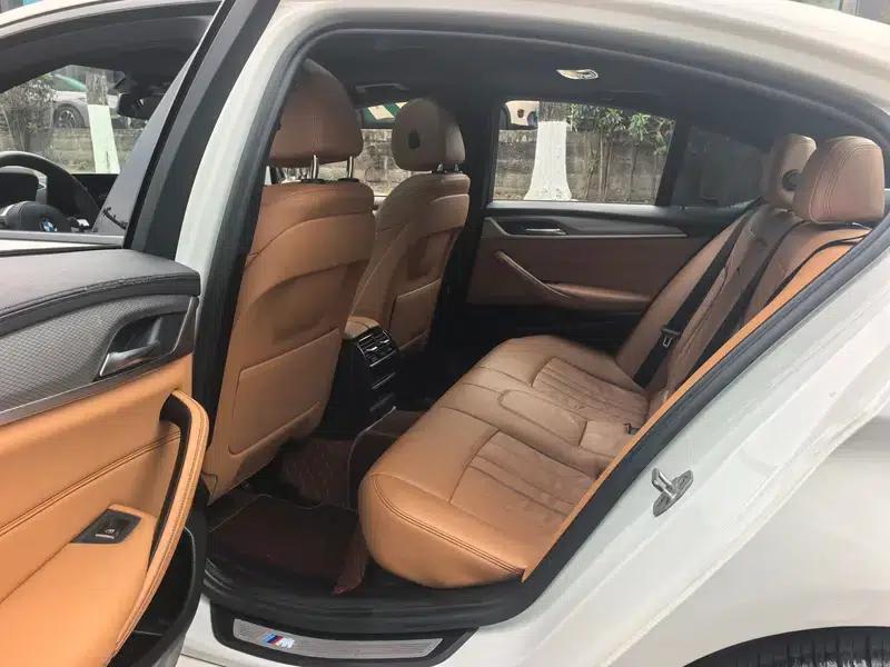 2018 BMW 5 Series (Imported) 525i M Sport Package — миниатюра 11