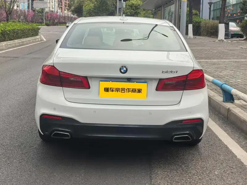 2018 BMW 5 Series (Imported) 525i M Sport Package — миниатюра 5