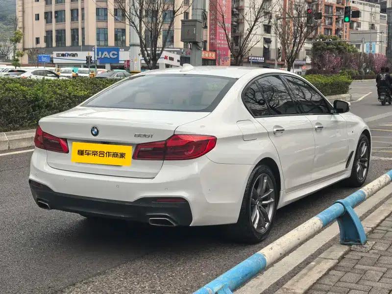 2018 BMW 5 Series (Imported) 525i M Sport Package — миниатюра 6