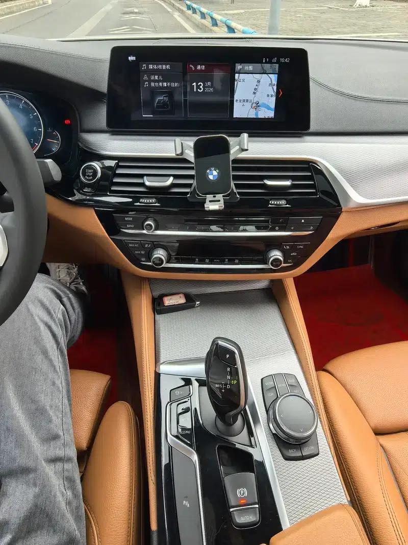 2018 BMW 5 Series (Imported) 525i M Sport Package — миниатюра 8