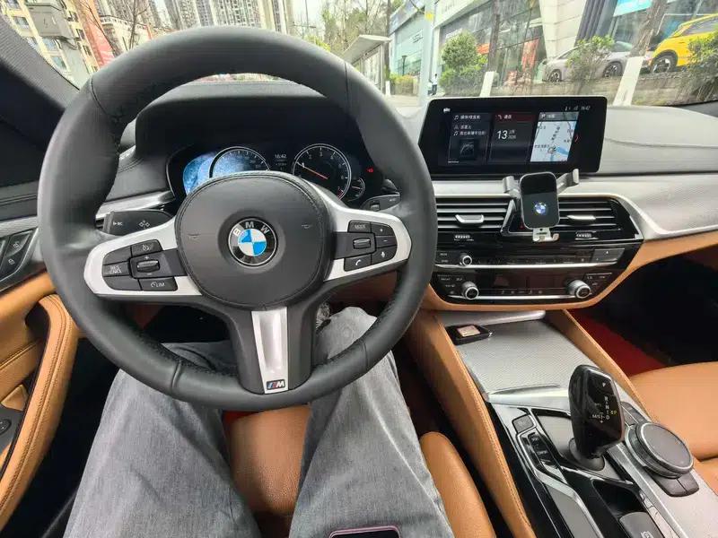 2018 BMW 5 Series (Imported) 525i M Sport Package — миниатюра 9
