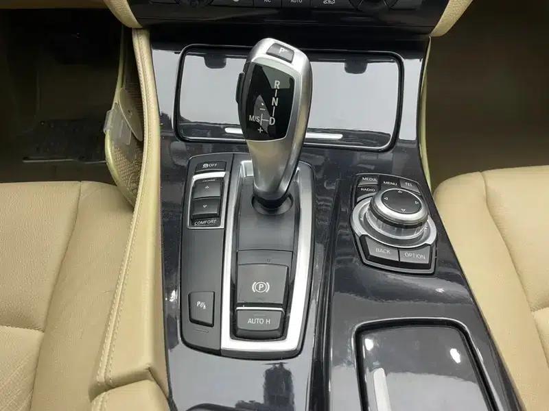 BMW 5 Series (Imported) 2013 520i Elegant Model — миниатюра 13