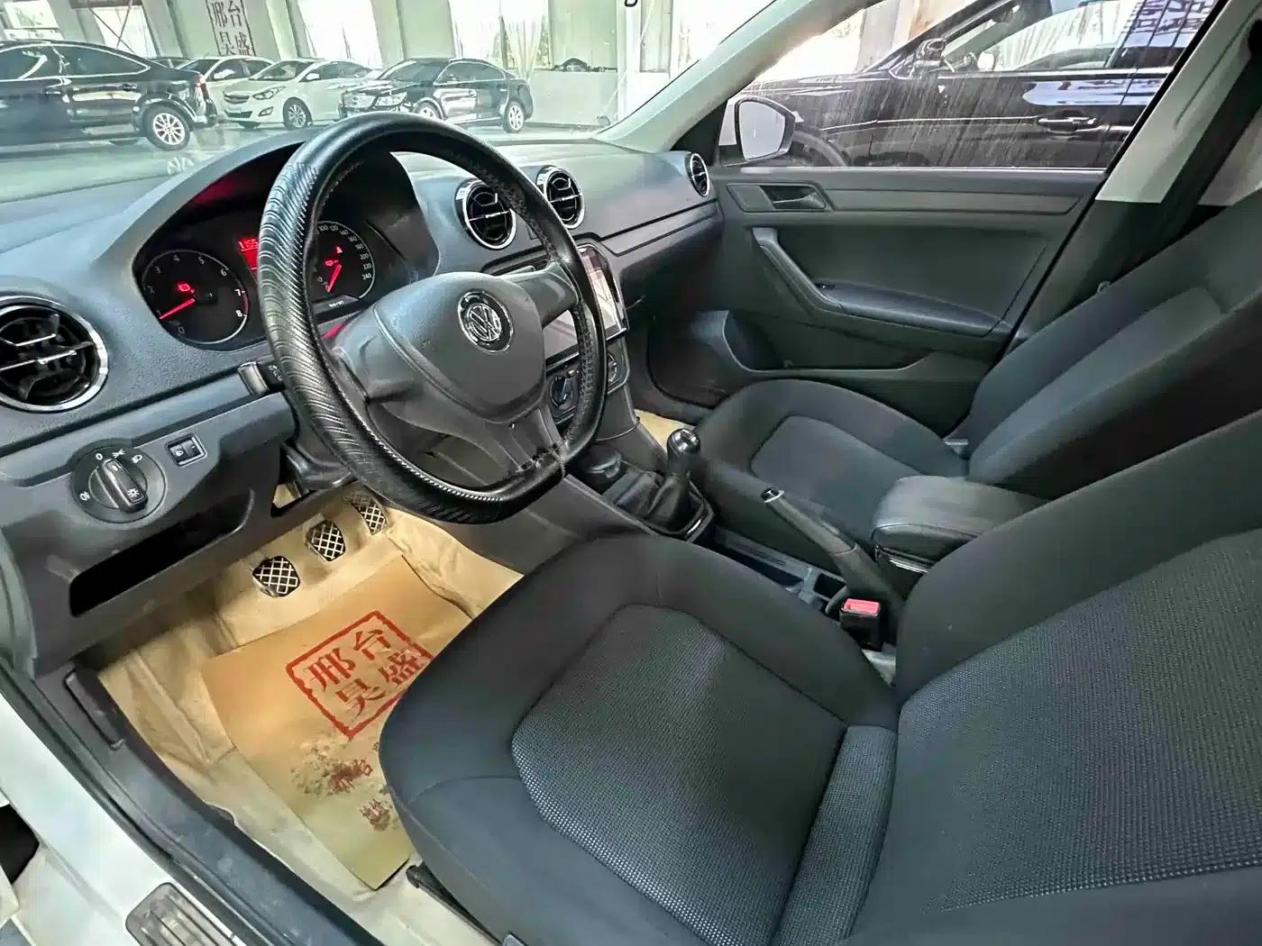 Jetta 2017 1.4L Manual Fashion Edition — миниатюра 16