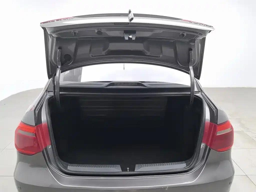 Jetta 2013 1.4L Manual Fashion Edition — миниатюра 16