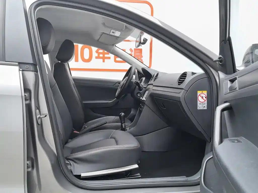 Jetta 2013 1.4L Manual Fashion Edition — миниатюра 23