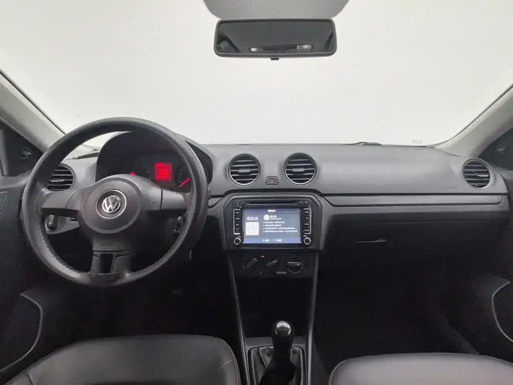 Jetta 2013 1.4L Manual Fashion Edition — миниатюра 5