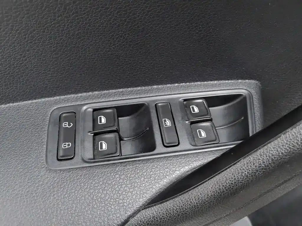 Jetta 2013 1.4L Manual Fashion Edition — миниатюра 9