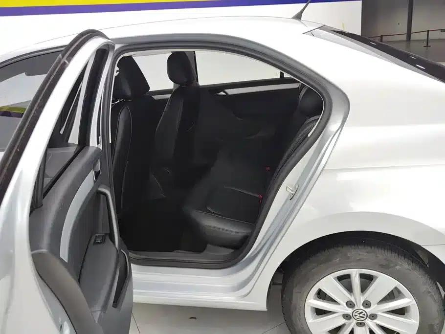 Jetta 2015 Value Edition 1.6L Automatic Comfort Model — миниатюра 11