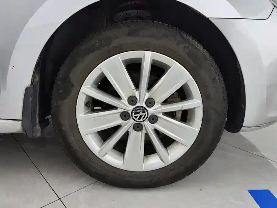 Jetta 2015 Value Edition 1.6L Automatic Comfort Model — миниатюра 6