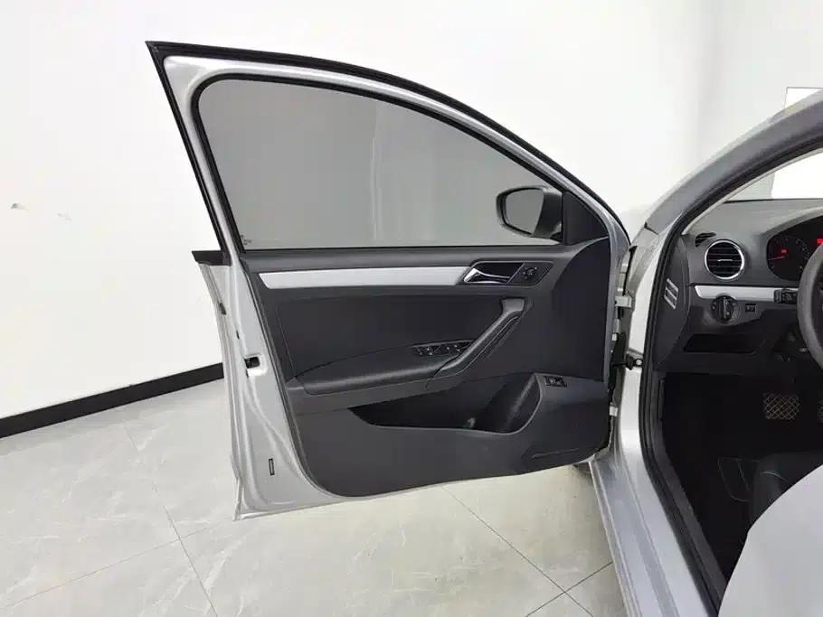 Jetta 2015 Value Edition 1.6L Automatic Comfort Model — миниатюра 7