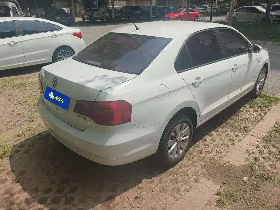 Jetta 2015 1.6L Manual Comfort Model — миниатюра 2