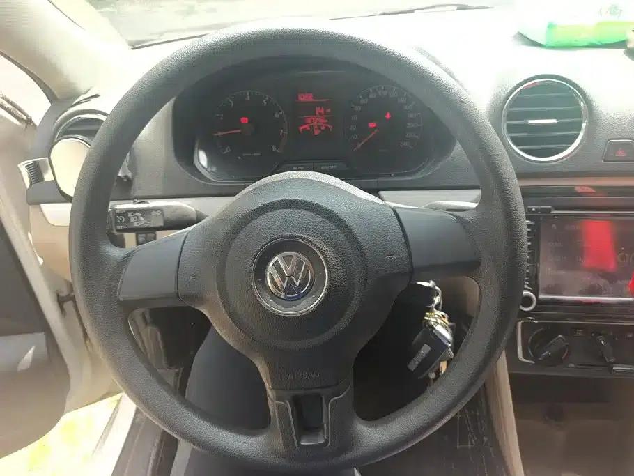 Jetta 2015 1.6L Manual Comfort Model — миниатюра 14