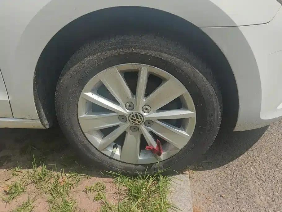 Jetta 2015 1.6L Manual Comfort Model — миниатюра 5