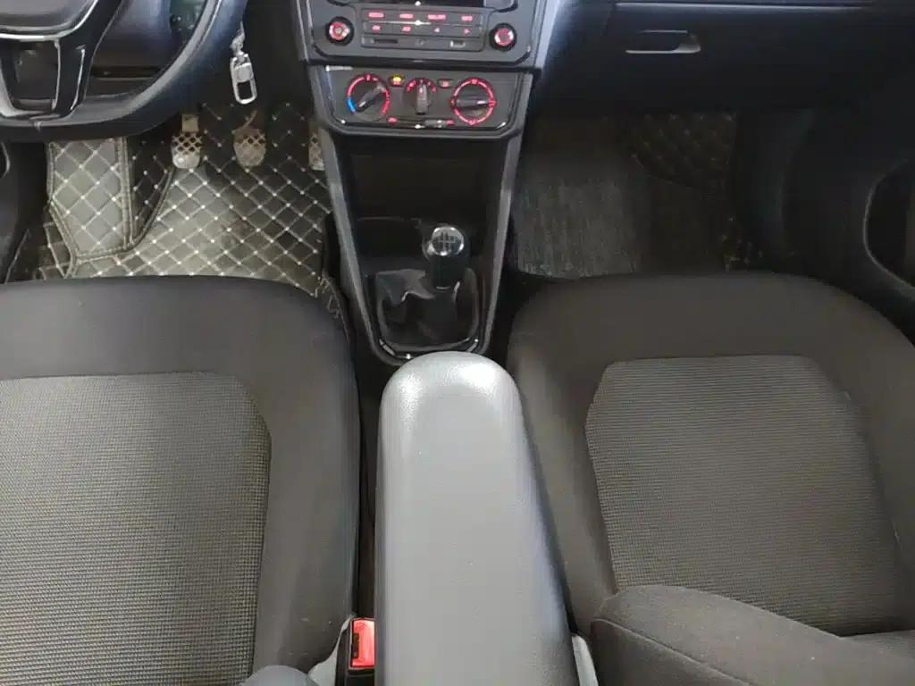 Jetta 2017 1.4L Manual Fashion Edition — миниатюра 14