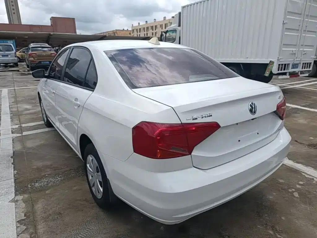 Jetta 2017 1.5L Manual Fashion Edition — миниатюра 5