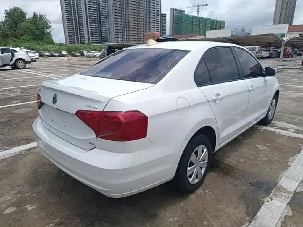 Jetta 2017 1.5L Manual Fashion Edition — миниатюра 7