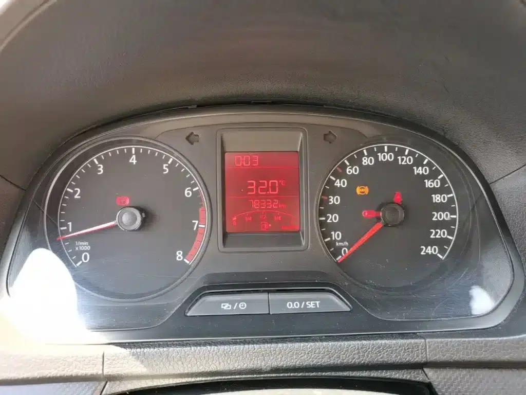 Jetta 2015 Value Edition 1.6L Manual Fashion Model — миниатюра 12