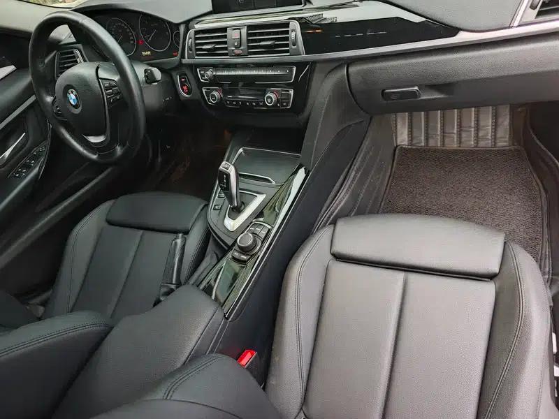 BMW 3 Series 2018 320Li Fashion Edition — миниатюра 15