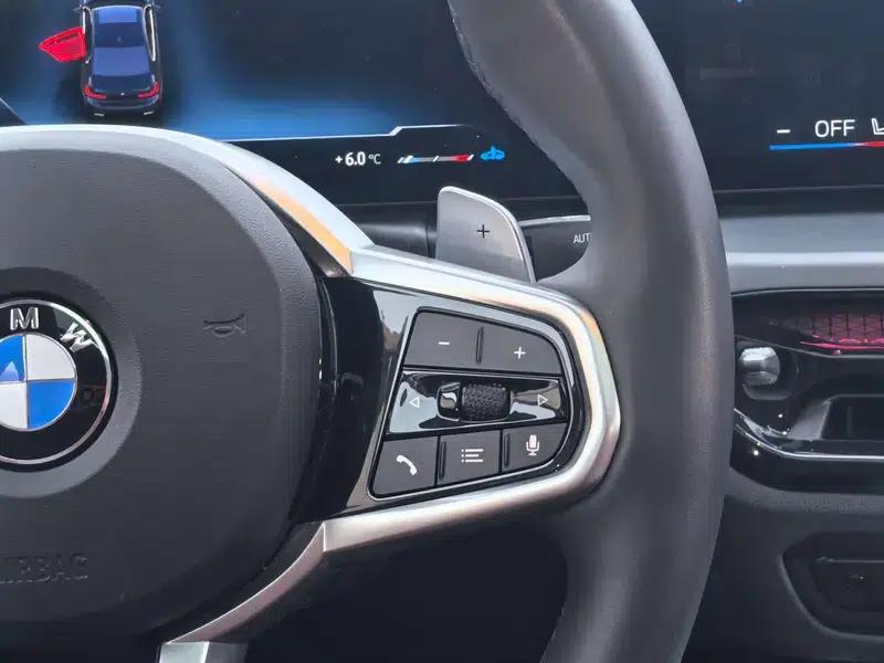 2025 BMW 3 Series 325i M Sport Package — миниатюра 8