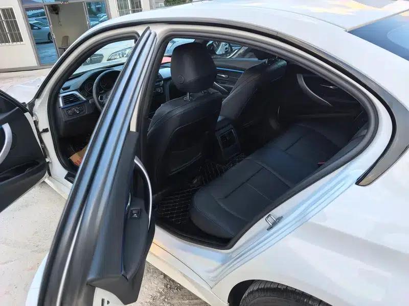 2019 BMW 3 Series 320i M Sport Package — миниатюра 10