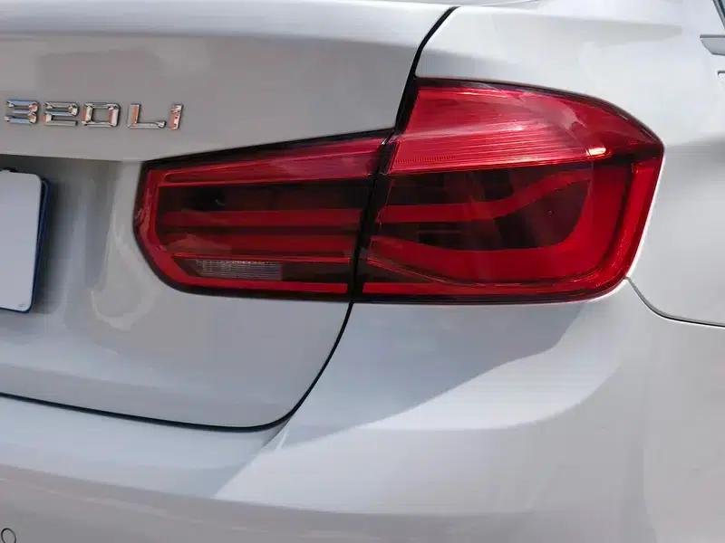 BMW 3 Series 2019 320Li Fashion Edition — миниатюра 9