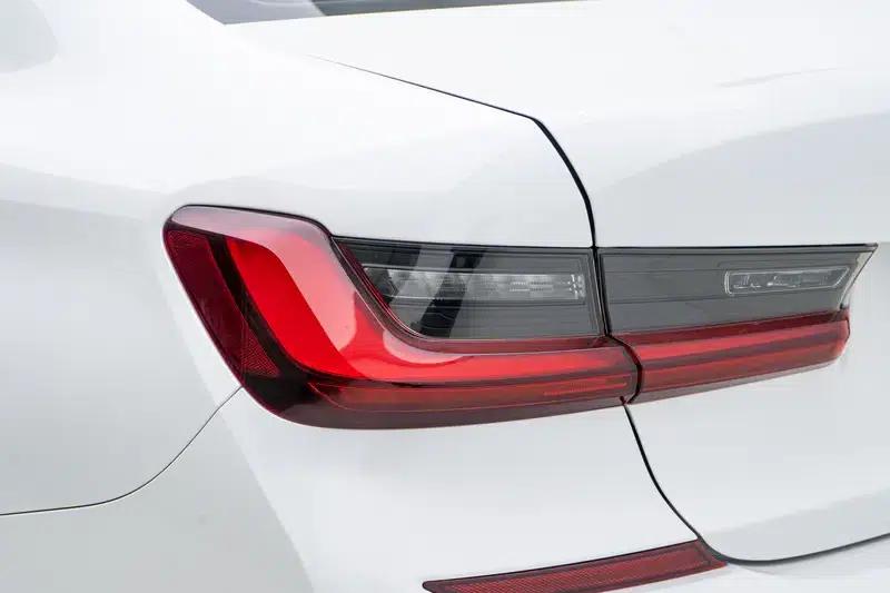 2022 BMW 3 Series 325Li M Sport Package — миниатюра 13