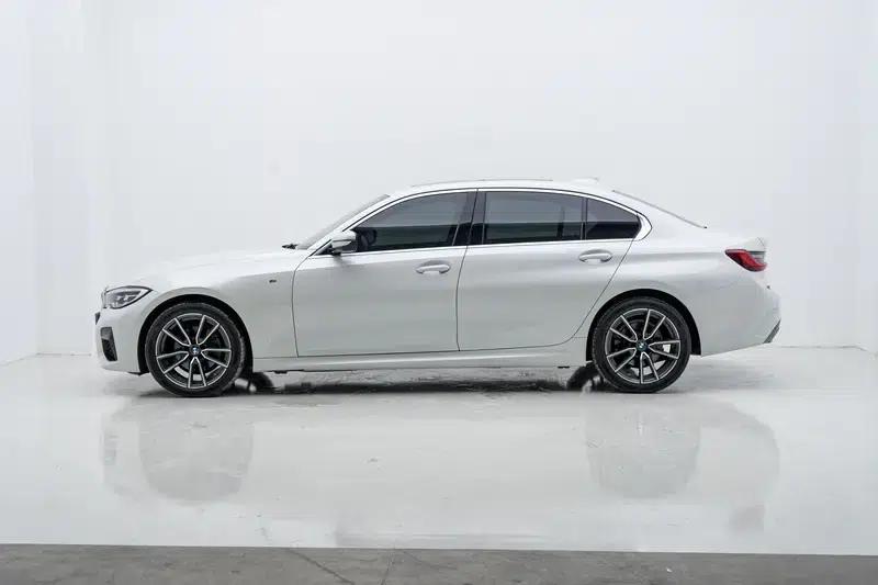 2022 BMW 3 Series 325Li M Sport Package — миниатюра 4