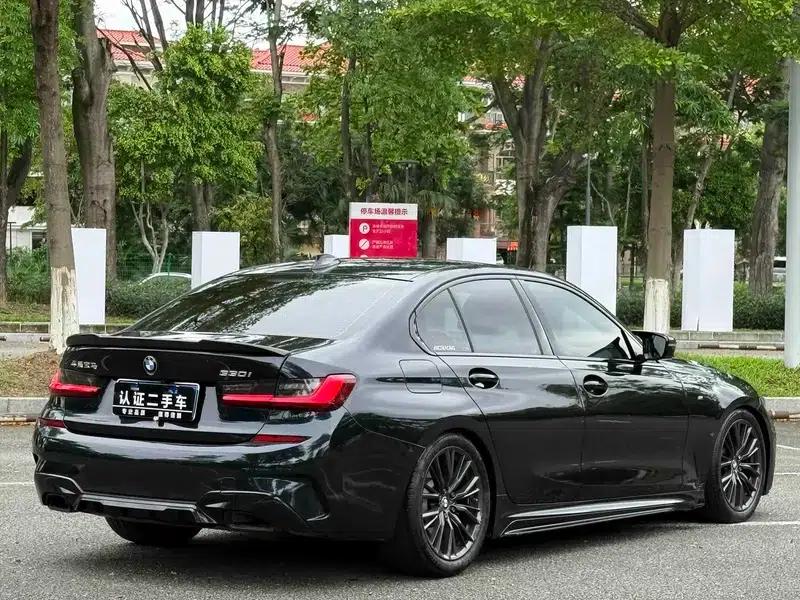2022 BMW 3 Series 330i M Sport Shadow Edition — миниатюра 6
