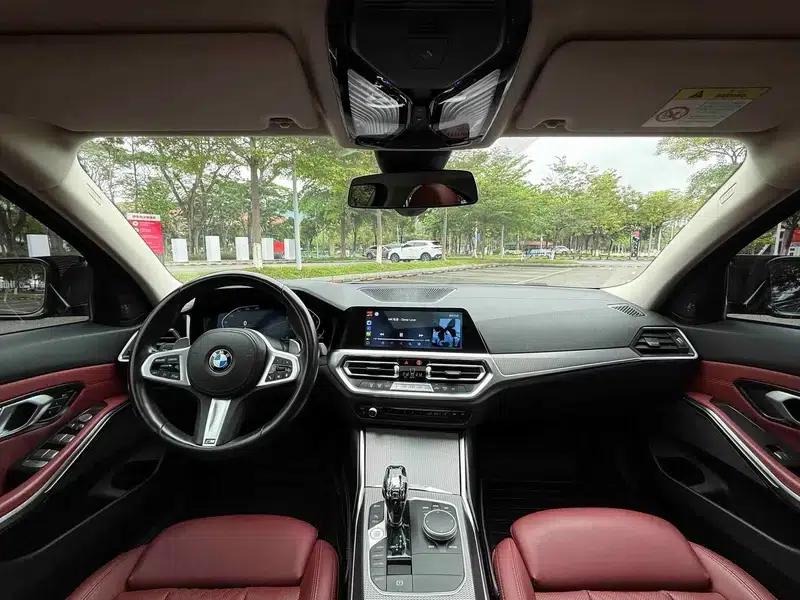 2022 BMW 3 Series 330i M Sport Shadow Edition — миниатюра 10