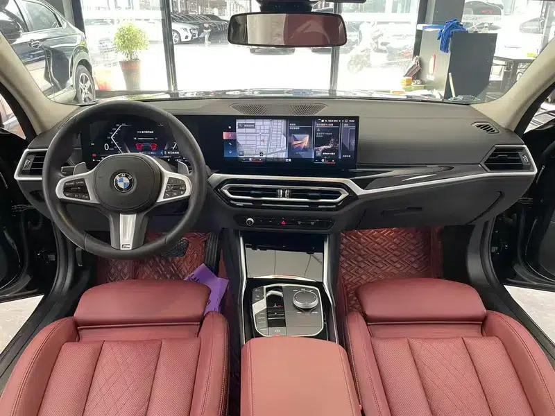 2023 BMW 3 Series 320Li M Sport Package — миниатюра 9