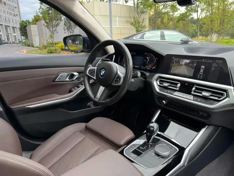 2022 BMW 3 Series 320Li M Sport Package — миниатюра 25